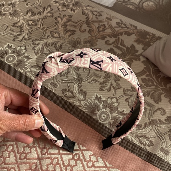 1 Headband of your choice - Picture 2 of 2